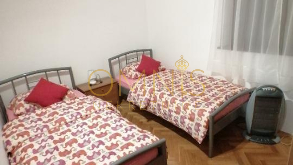 Bakar, 3-bedroom + living room, 120 m² floor, view of Bakar Bay, for rent!
