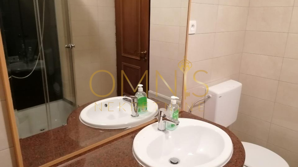 Bakar 3S+DB, etaža 120 m2, pogled na Bakarski zaljev, najam!