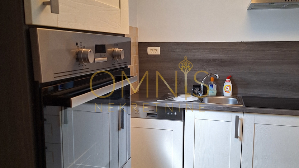 Rijeka, Rešetari 2S+DB ,100 m2, terasa i vrt