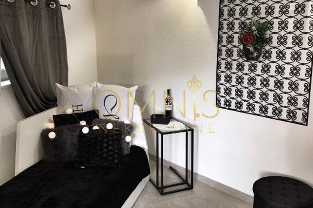 Ika, 1 bedroom + kitchen/living room - modern apartment near the university, for rent!