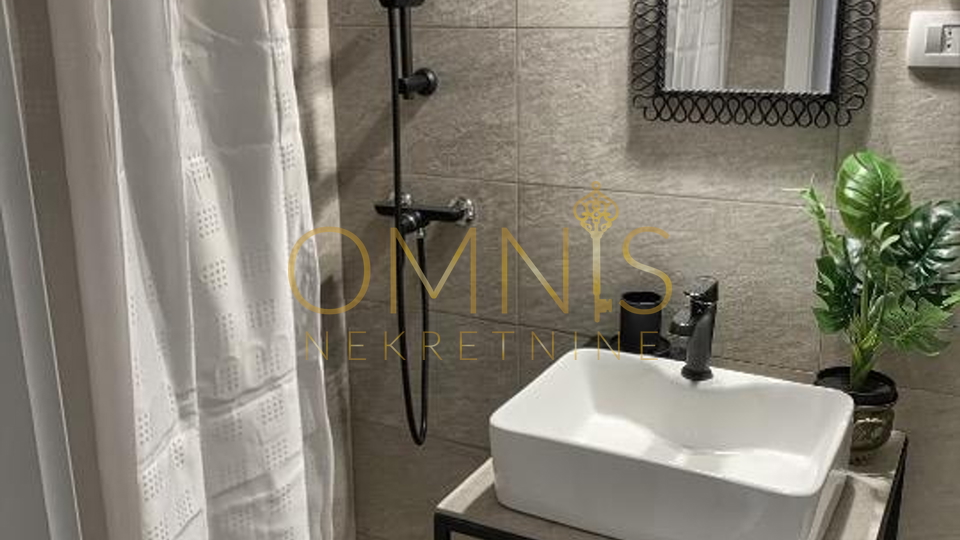 Ika, 1 bedroom + kitchen/living room - modern apartment near the university, for rent!