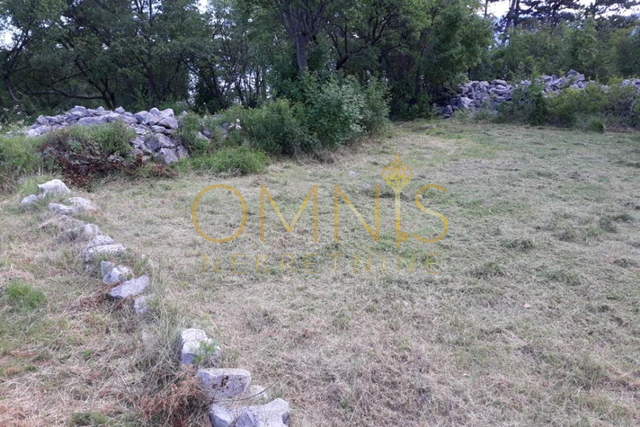 Rijeka, Martinkovac - građevinsko zemljište 1409m2 s pogledom na more!
