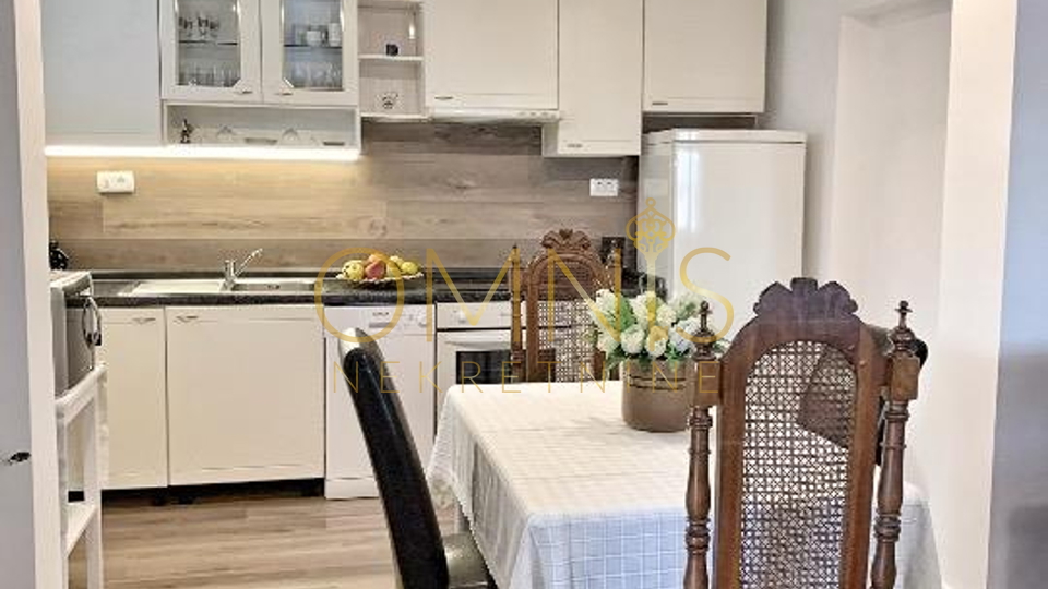 Ika, 1 bedroom + living room - modern apartment near the university, for rent!
