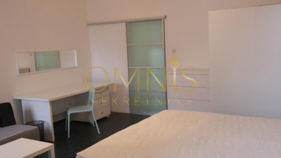 Rijeka ,Centar, 2S+DB s balkonom