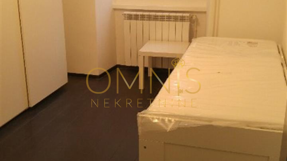 Rijeka ,Centar, 2S+DB s balkonom