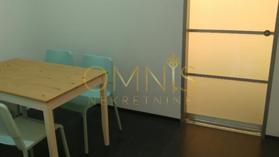 Rijeka ,Centar, 2S+DB s balkonom