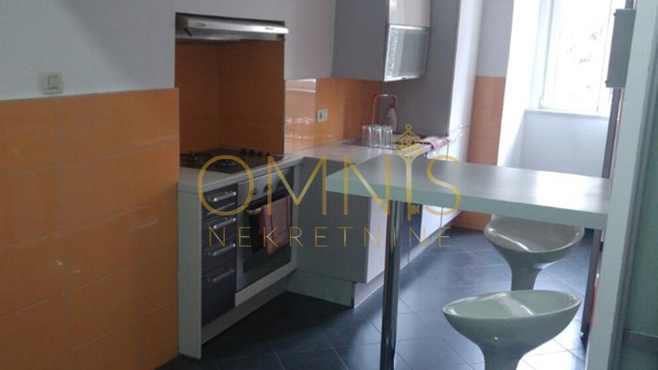Rijeka ,Centar, 2S+DB s balkonom