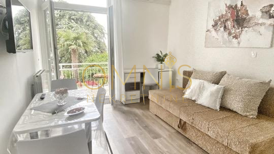Ika, 1 bedroom + living room - modern apartment near the university, for rent!
