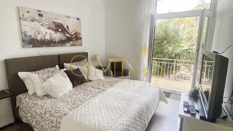 Ika, 1 bedroom + living room - modern apartment near the university, for rent!