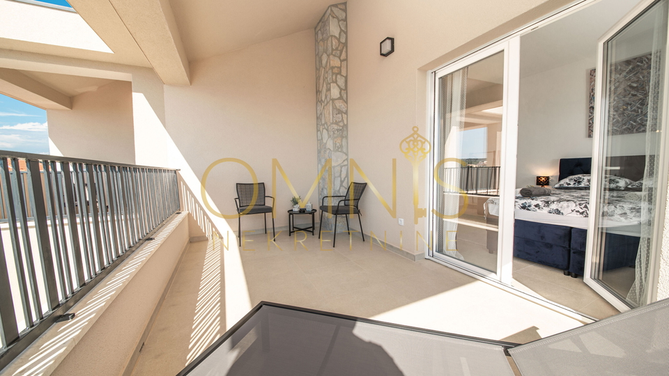 Pag,Jakišnica,Vila za odmor,180m2,80m do mora,prodaja!