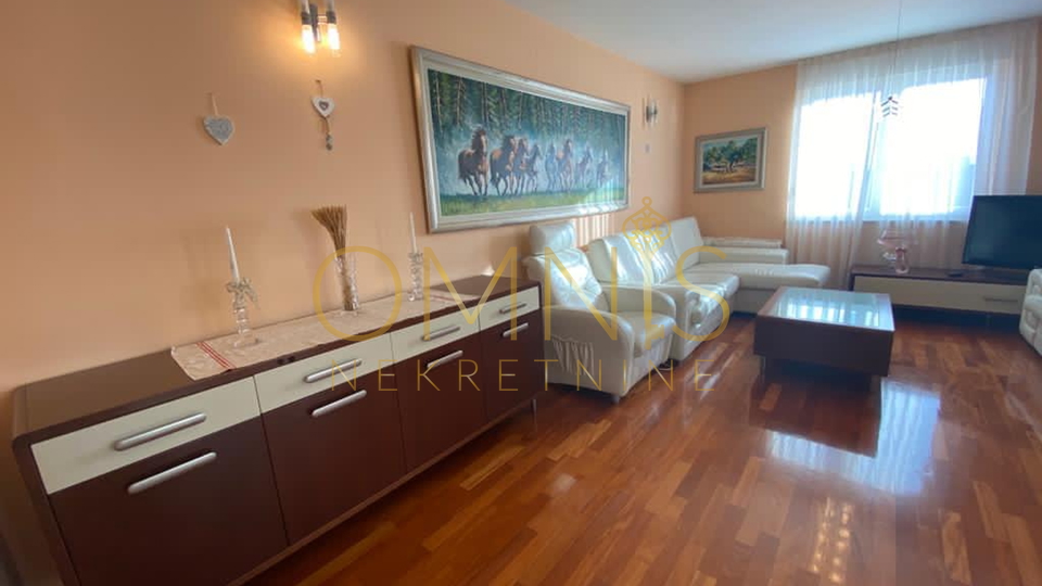 Rešetari, 3S+DB ,balkon ,133 m2