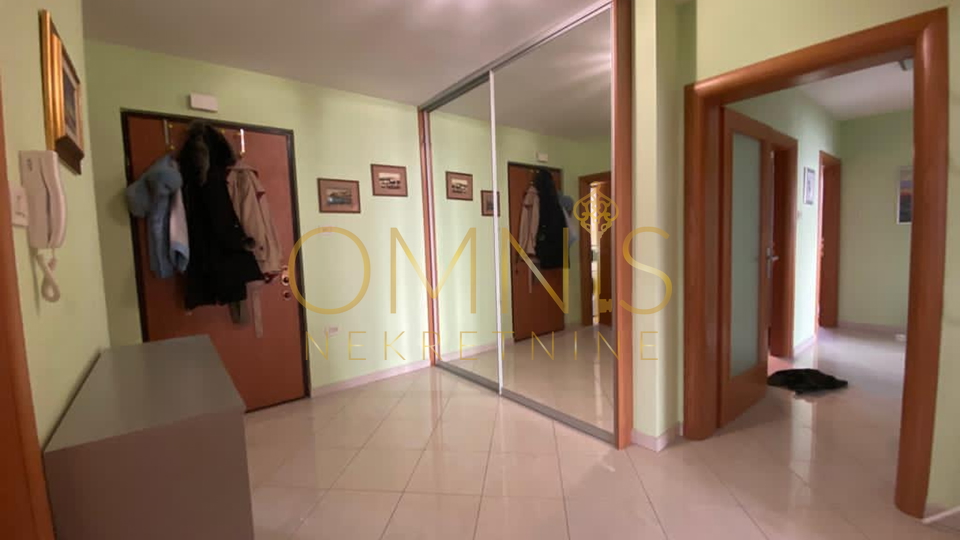 Rešetari, 3S+DB ,balkon ,133 m2