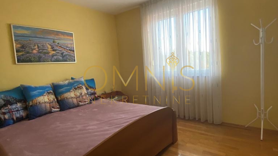 Rešetari, 3S+DB ,balkon ,133 m2