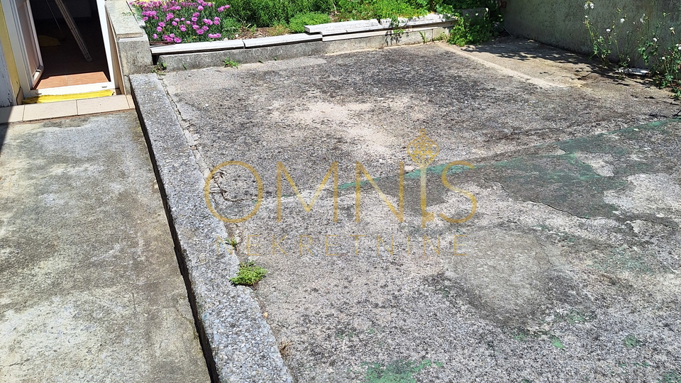 Kraljevica, house for renovation, 140 m² with conceptual project!