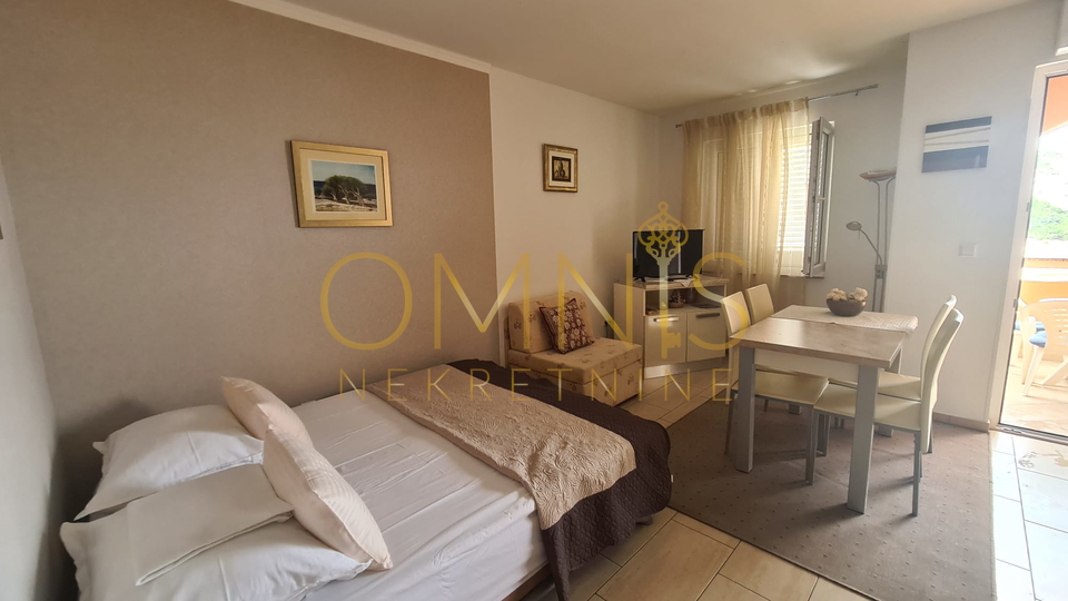 Pag, Metajna ,apartman, 1SKL, 42m2, balkon!