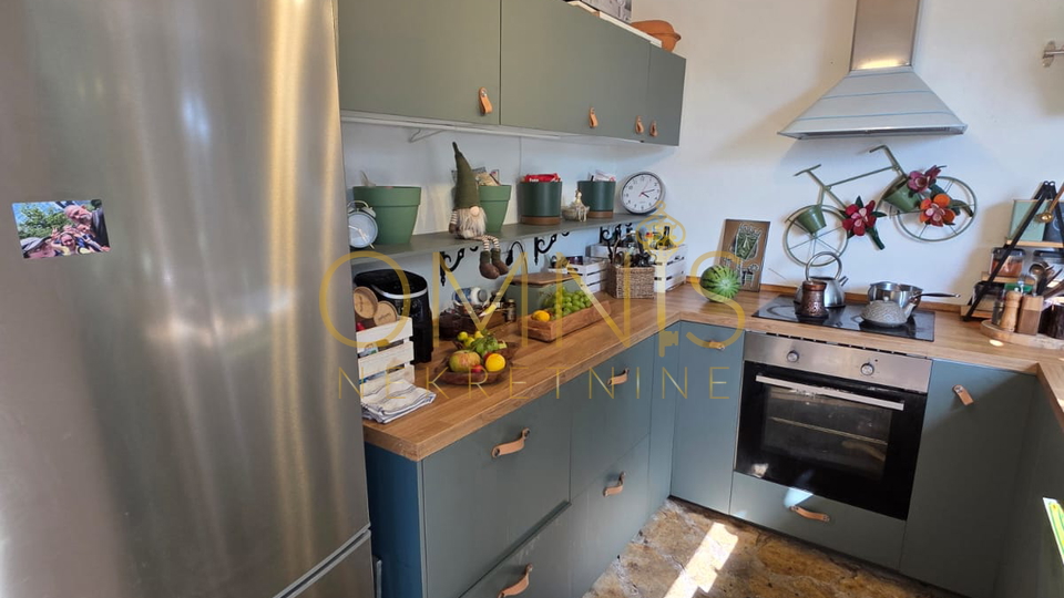 Crikvenica – 3S+ DB, 115 m², s terasom 37 m² i pogledom na more, 300 m od plaže!