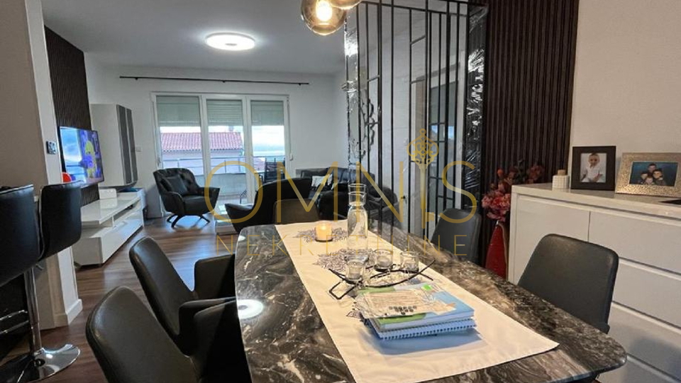 Rijeka, Grbci, 3S+DB, 90 m2,balkon!