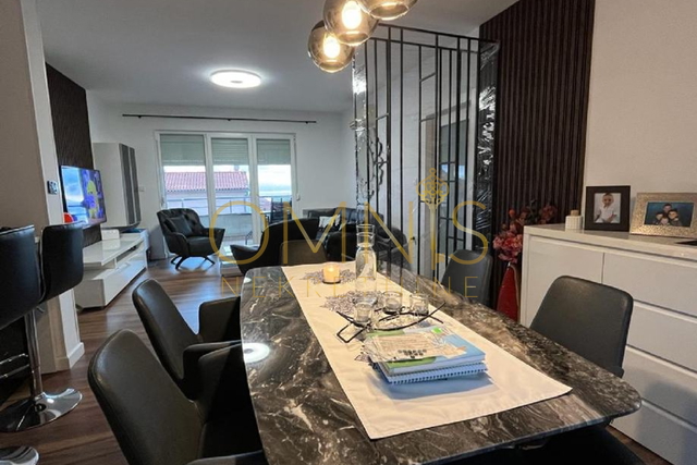 Rijeka, Grbci, 3S+DB, 90 m2,balkon!