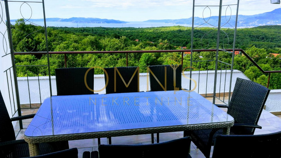 Viškovo, Saršoni - Villa with Pool and Sea View, 2 Garages, Large Yard, Garden, Orchard, for Sale!