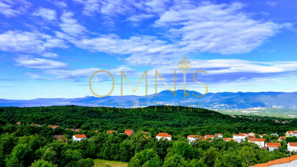 Viškovo, Saršoni - Villa with Pool and Sea View, 2 Garages, Large Yard, Garden, Orchard, for Sale!