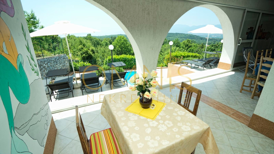 Viškovo, Saršoni - Villa with Pool and Sea View, 2 Garages, Large Yard, Garden, Orchard, for Sale!