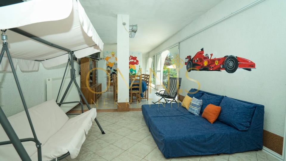 Viškovo, Saršoni - Villa with Pool and Sea View, 2 Garages, Large Yard, Garden, Orchard, for Sale!