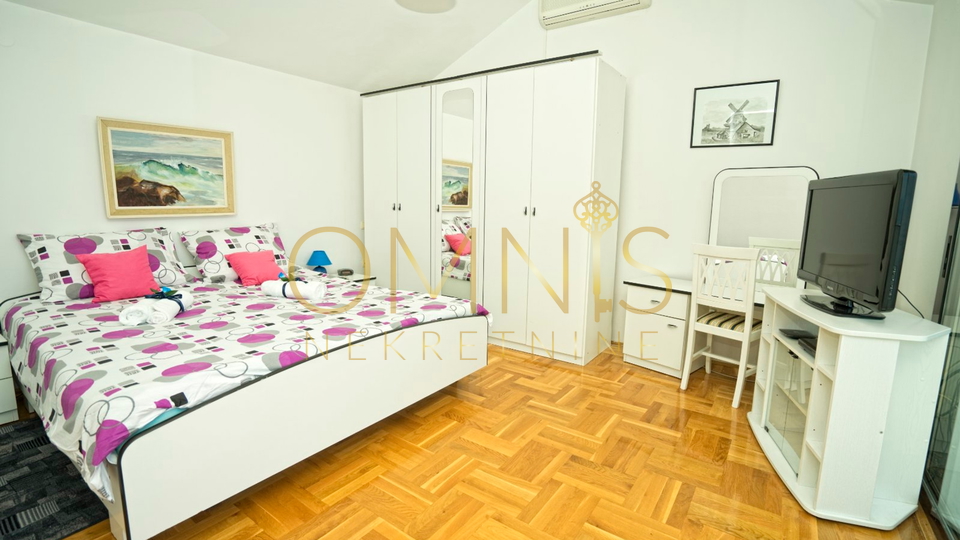 Viškovo, Saršoni - Villa with Pool and Sea View, 2 Garages, Large Yard, Garden, Orchard, for Sale!