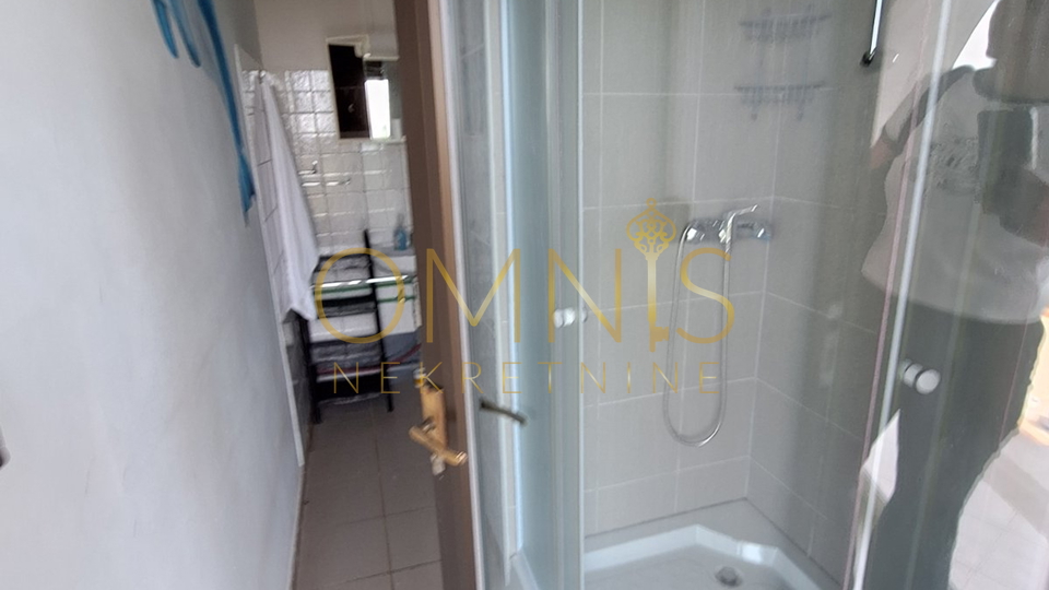 Viškovo, Saršoni - Villa with Pool and Sea View, 2 Garages, Large Yard, Garden, Orchard, for Sale!