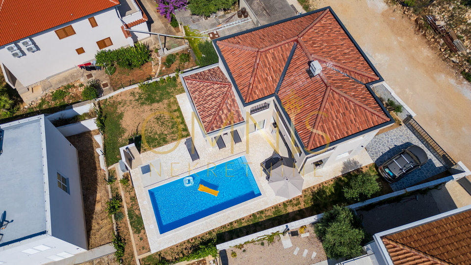Pag,Jakišnica,Vila za odmor,180m2,80m do mora,prodaja!