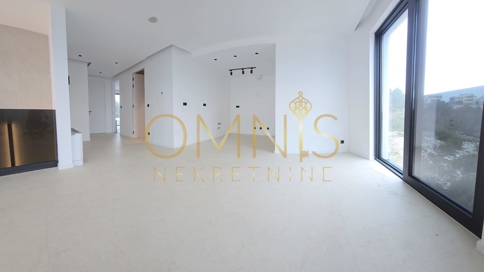 Krk,luksuzan stan s krovnom terasom i očaravajućim pogledom na more134m2,prodaja!