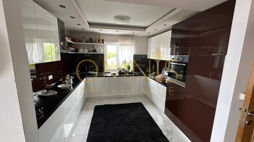 Crikvenica,3S+DB,125m2,prodaja!