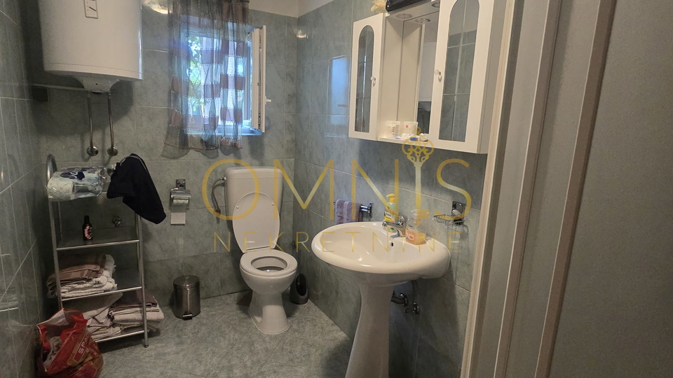 Dražice -studio apartman, parking, vrt, terasa, najam!