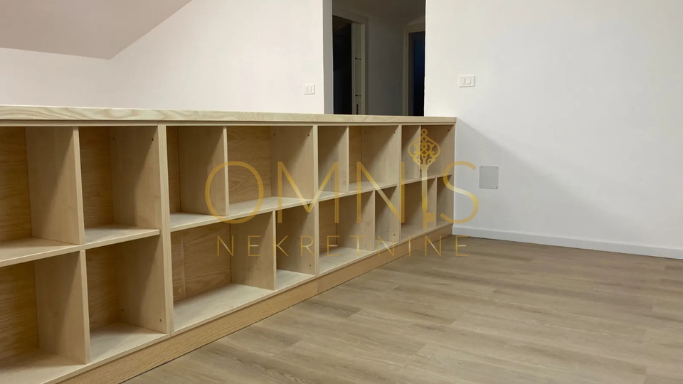 Rovinj,potkrovlje,2S+DB,116m2,prodaja!