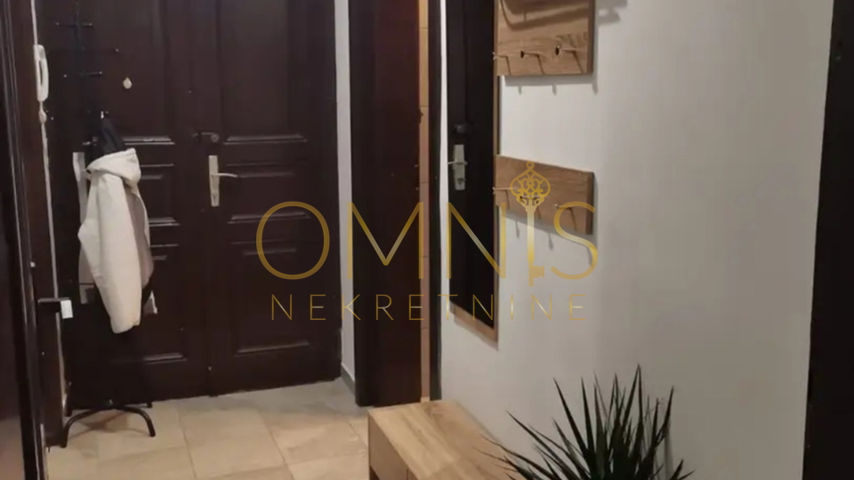 Rijeka, Centar, 3SKL ,70 m2 s garažom na korištenje