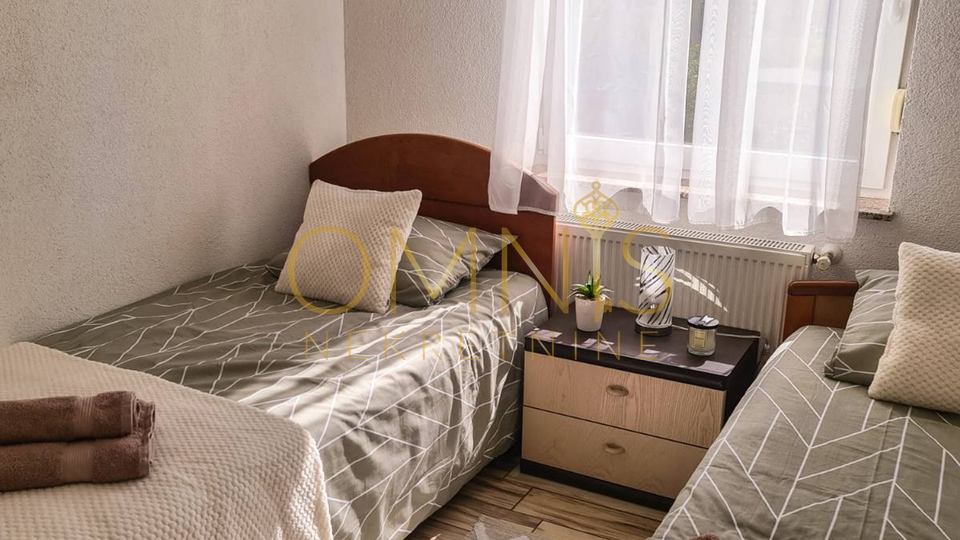 Podhum -3S+DB, za 6 radnika 100 m2 s uključenim režijama, parking, najam!