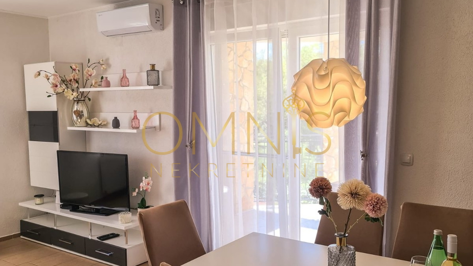 Podhum -3S+DB, za 6 radnika 100 m2 s uključenim režijama, parking, najam!