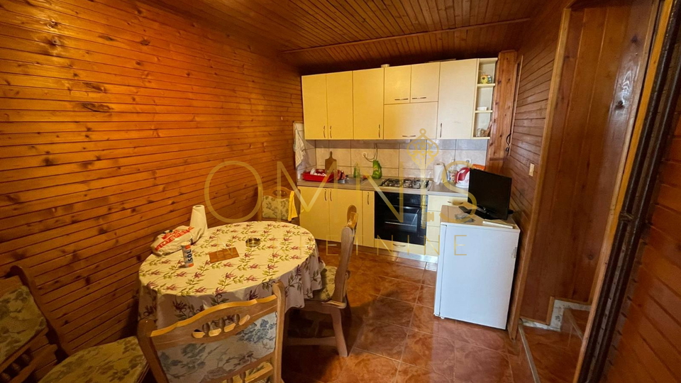 Matulji -kuća sa 6 stanova, za po 6 radnika, svi su dobrodošli, uključene režije u najam!