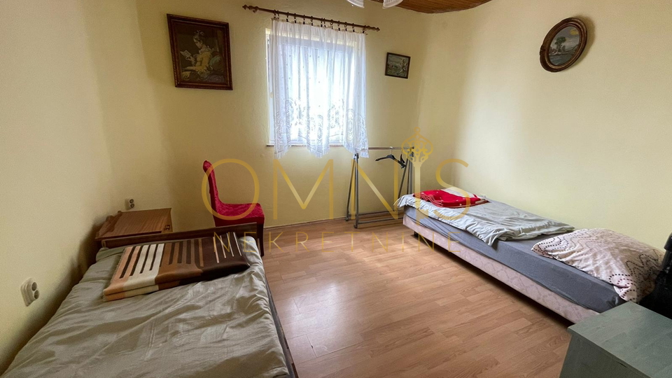 Matulji -kuća sa 6 stanova, za po 6 radnika, svi su dobrodošli, uključene režije u najam!