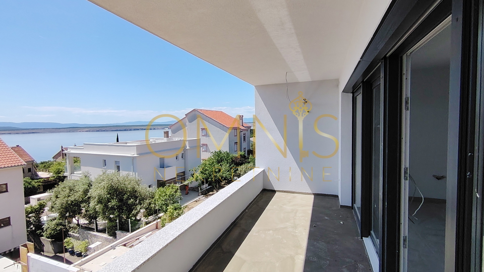 Stan s pogledom na more i velikim balkonima – 126 m²