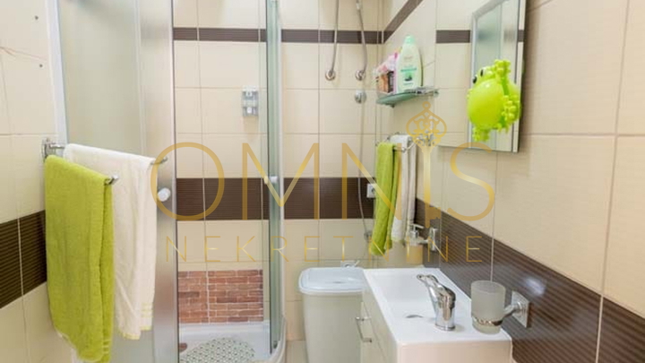 Rijeka, Centar -5 kategoriziranih apartmana na Korzu, prodaja!