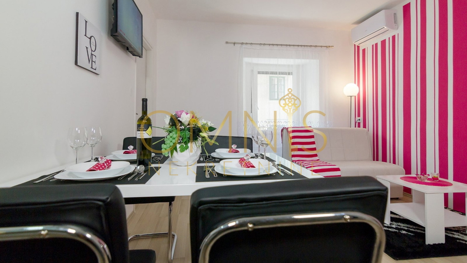 Rijeka, Centar -5 kategoriziranih apartmana na Korzu, prodaja!