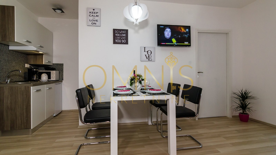 Rijeka, Centar -2 kategorizirana apartmana u samom srcu Rijeke, prodaja!