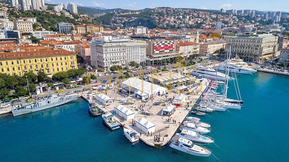 Rijeka, Centar -2 kategorizirana apartmana u samom srcu Rijeke, prodaja!
