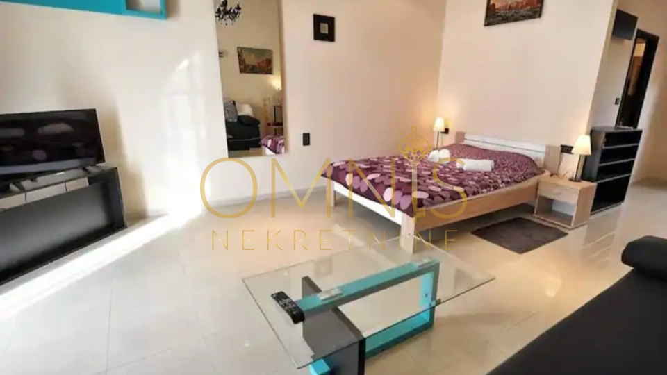 Rijeka, Turnić -garsonjera s terasom, pet friendly, najam!