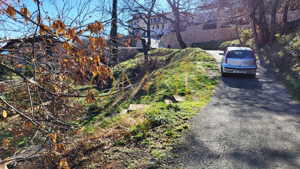 Opatija, Oprić - građevinski teren 718 m2 s pogledom na more