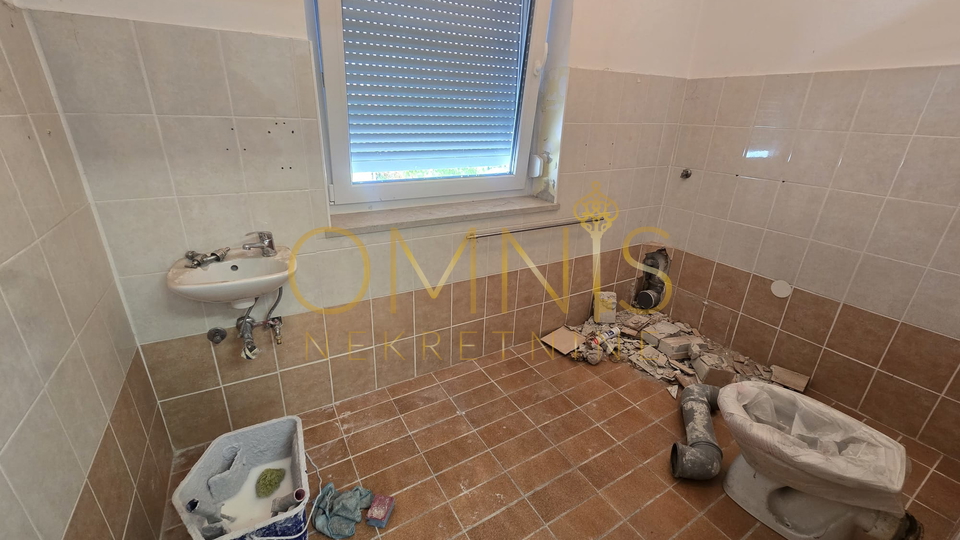 Commercial Property, 70 m2, For Rent, Viškovo