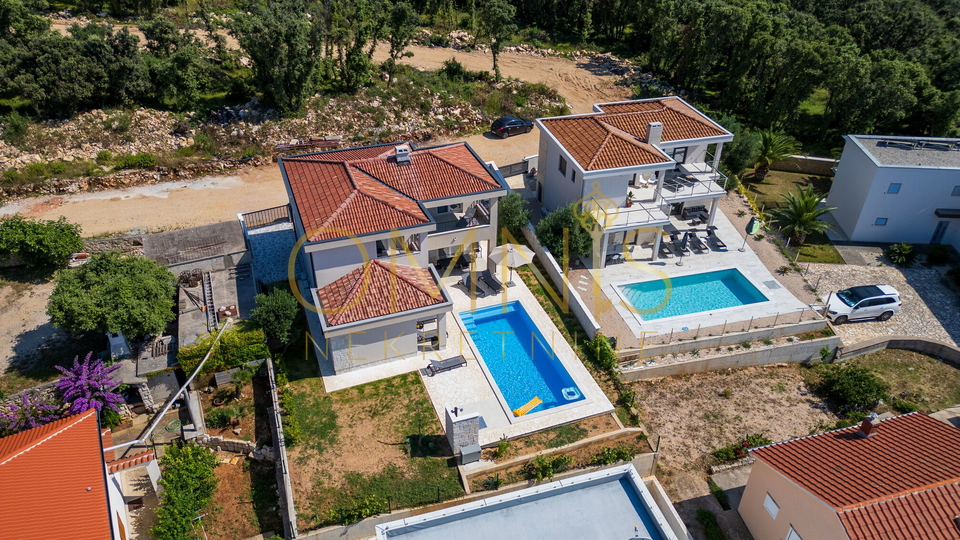 Pag,Jakišnica,Vila za odmor,180m2,80m do mora,prodaja!