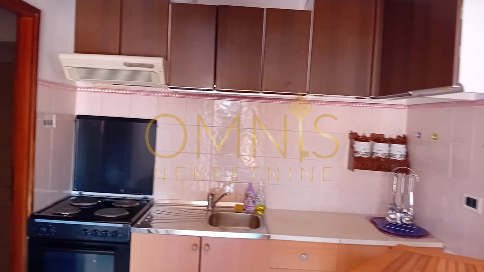 Rijeka, Gornja Drenova - 2S+DB, balkon, terasa, parking, najam!