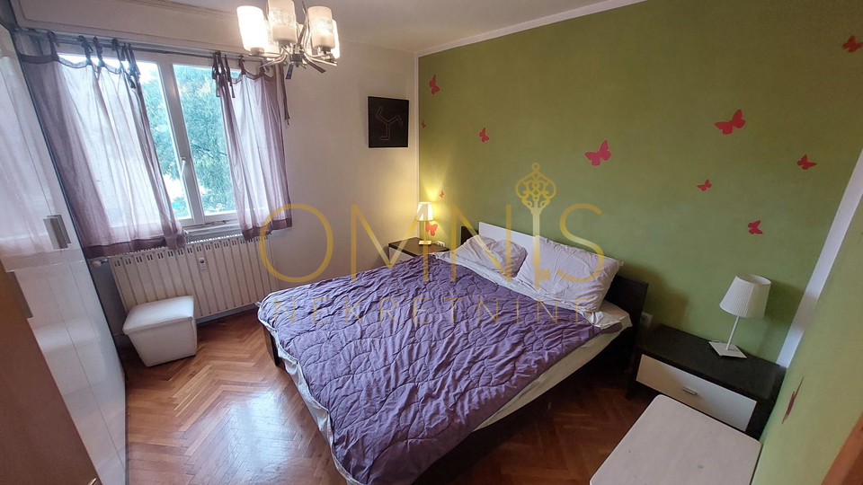 RIJEKA – SRDOČI Dvosobni stan s dnevnim boravkom, lođom i pogledom na more
