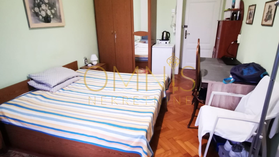 Trosoban stan u strogom centru Rijeke – idealan za stanovanje ili poslovni prostor